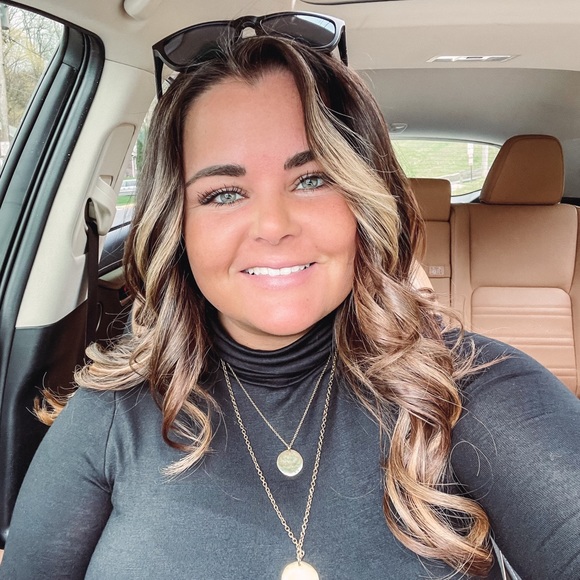 Meet your Posher, Sasha - Picture 1 of 1